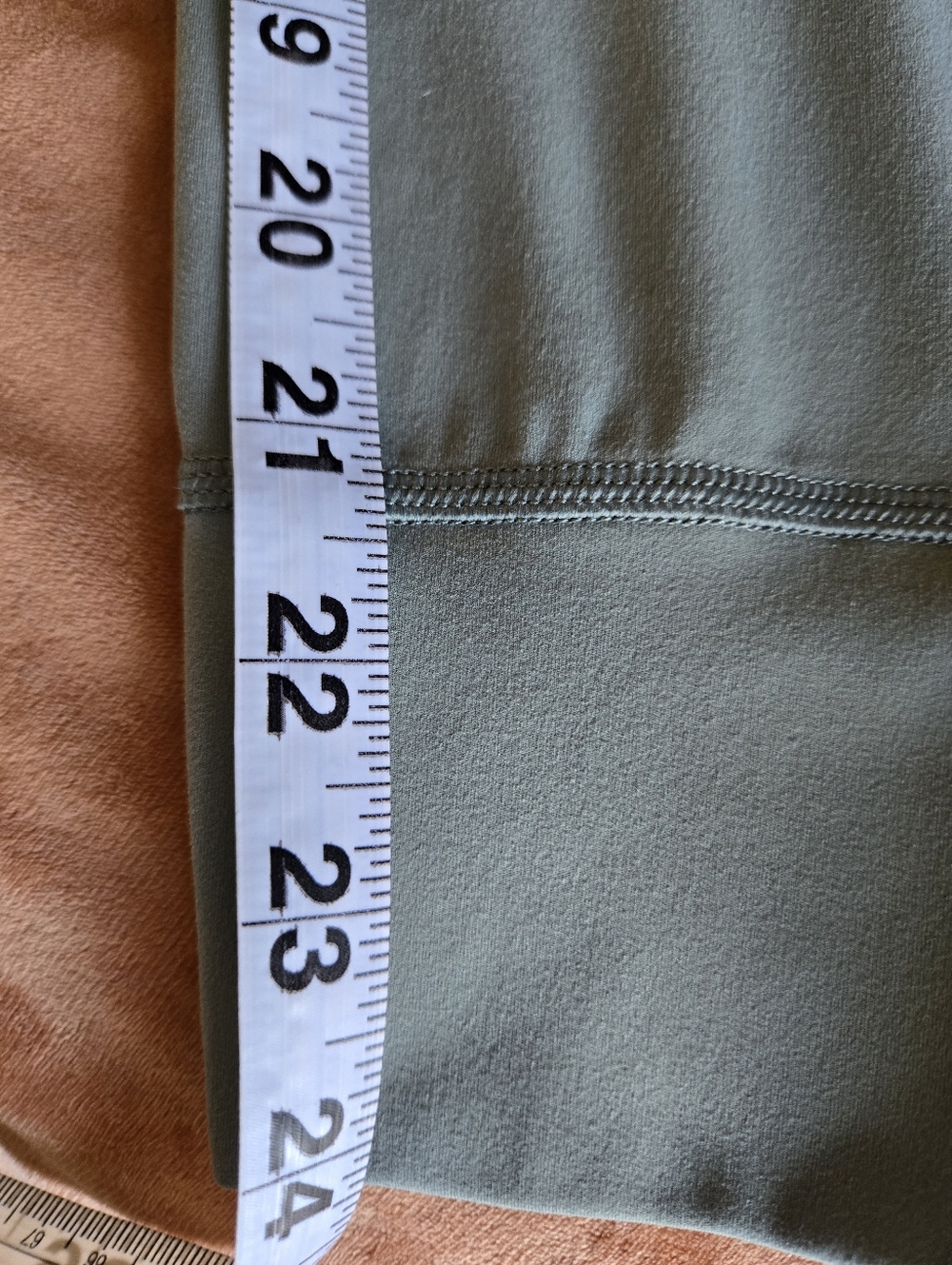 Vuori Women's Leggings - Picture 5 of 5